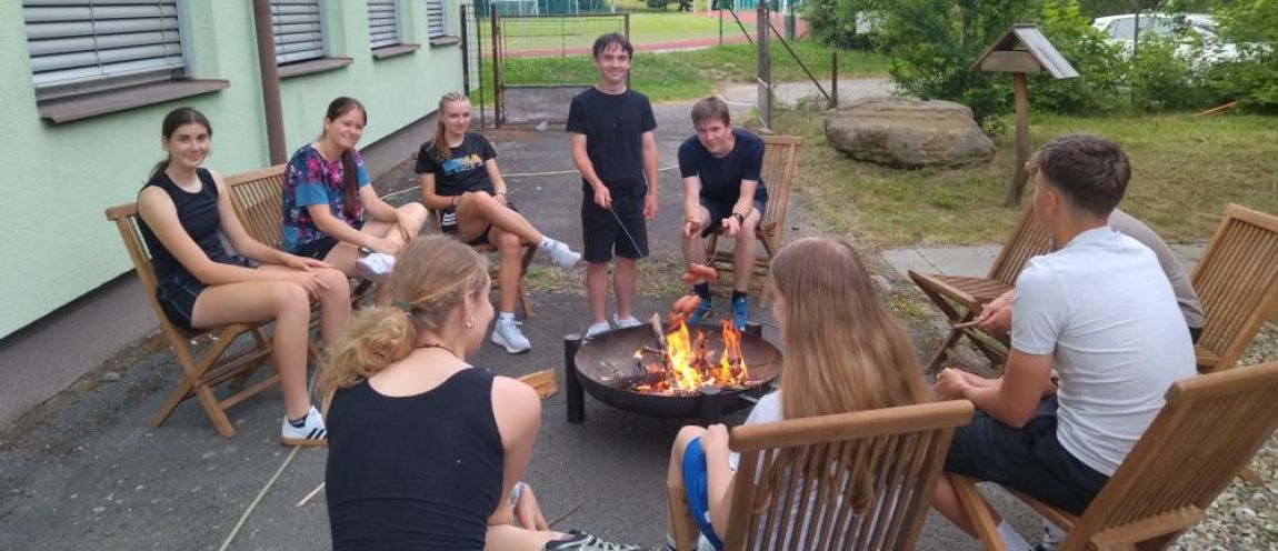 Sportovní odpoledne 9.B a noc ve škole